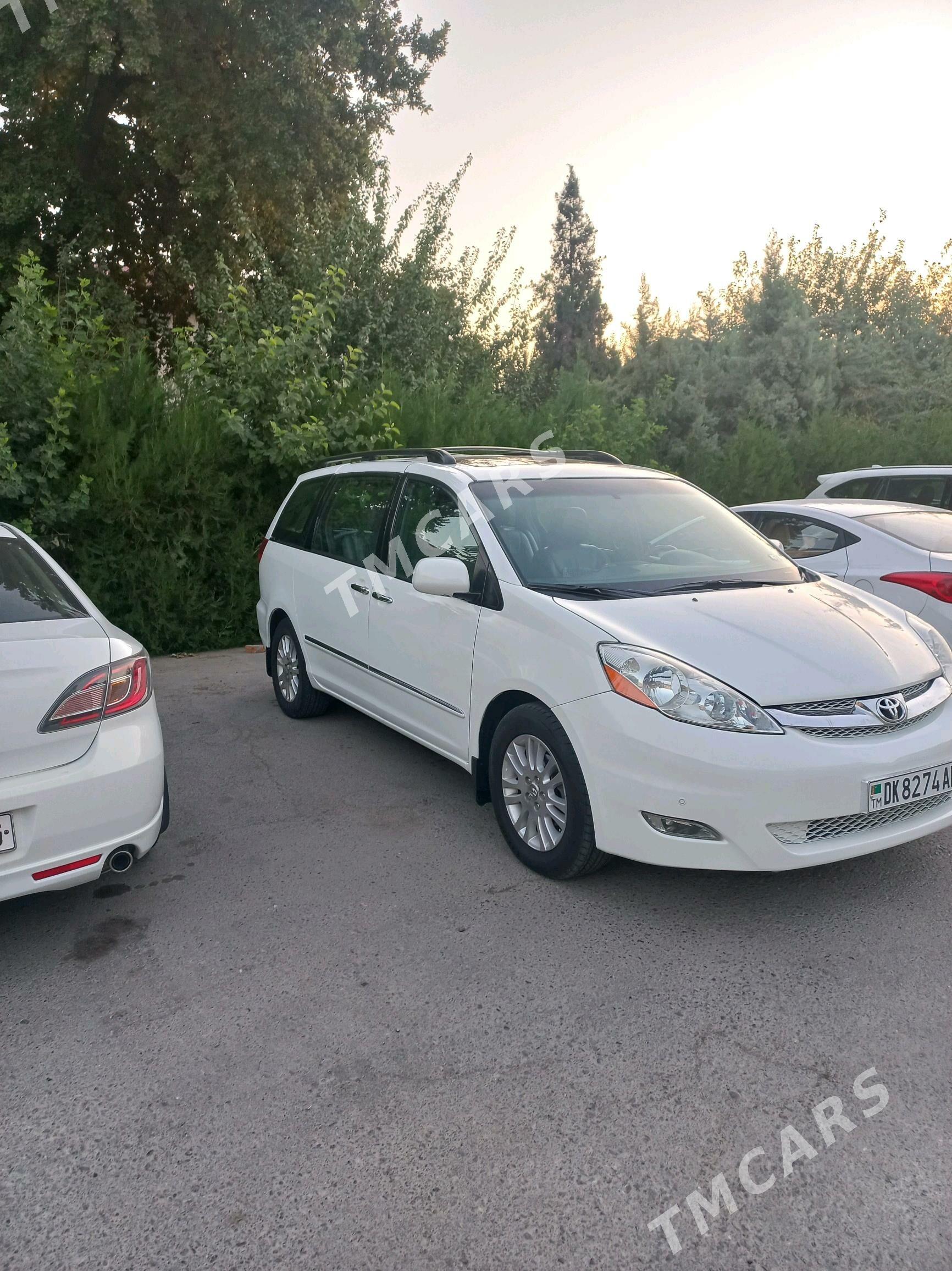 Toyota Sienna 2009 - 240 000 TMT - Ашхабад - img 8