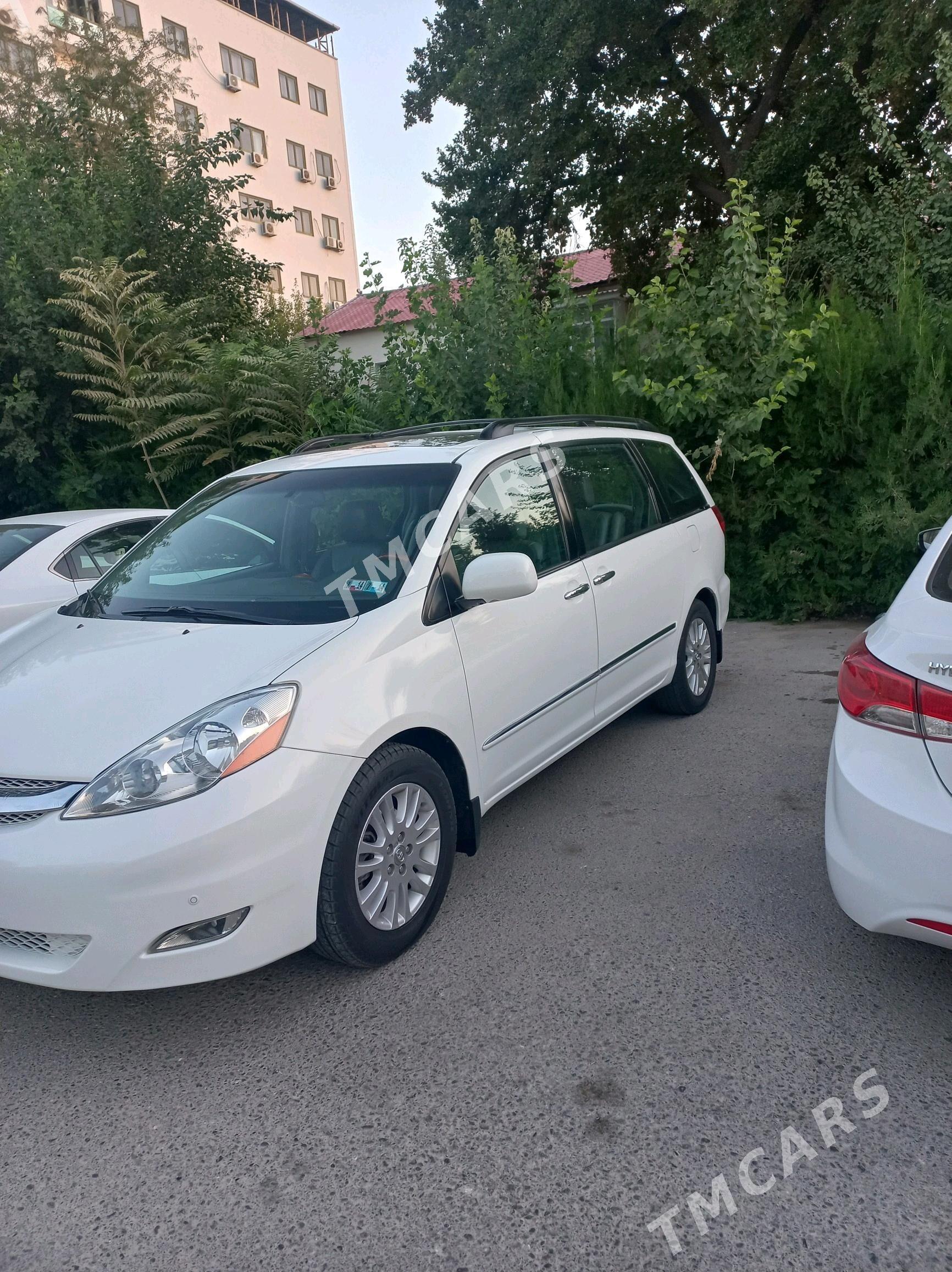 Toyota Sienna 2009 - 240 000 TMT - Ашхабад - img 10