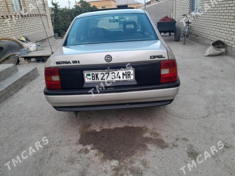 Opel Vectra 1991 - 33 000 TMT - Мары - img 4