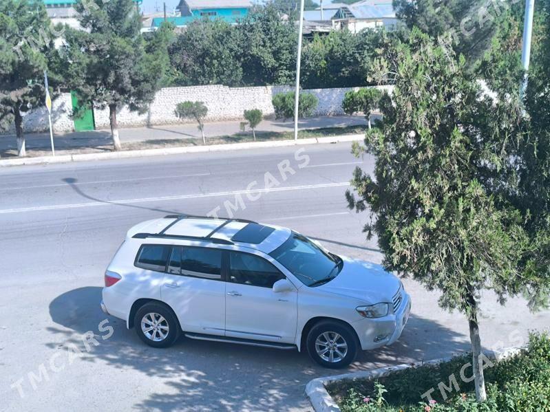 Toyota Highlander 2010 - 260 000 TMT - Aşgabat - img 2