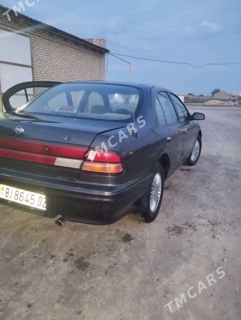 Nissan Maxima 1995 - 28 000 TMT - Шабатский этрап - img 4