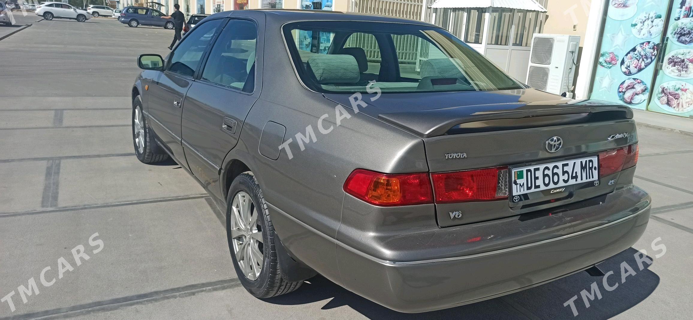 Toyota Camry 1998 - 96 000 TMT - Байрамали - img 4