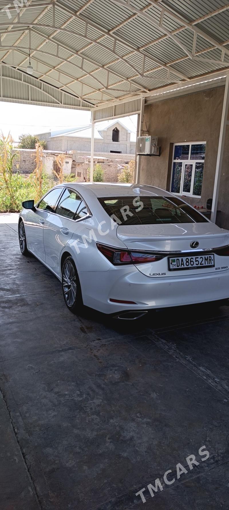 Lexus ES 350 2019 - 610 000 TMT - Мары - img 4