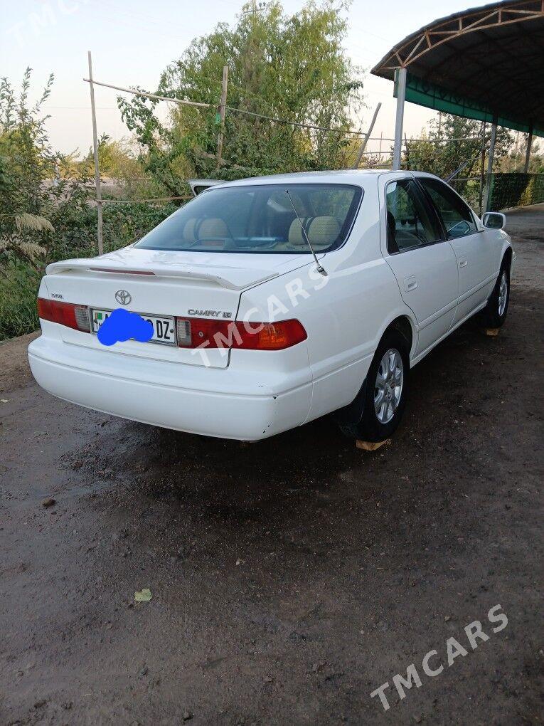 Toyota Camry 2001 - 125 000 TMT - етр. Туркменбаши - img 2