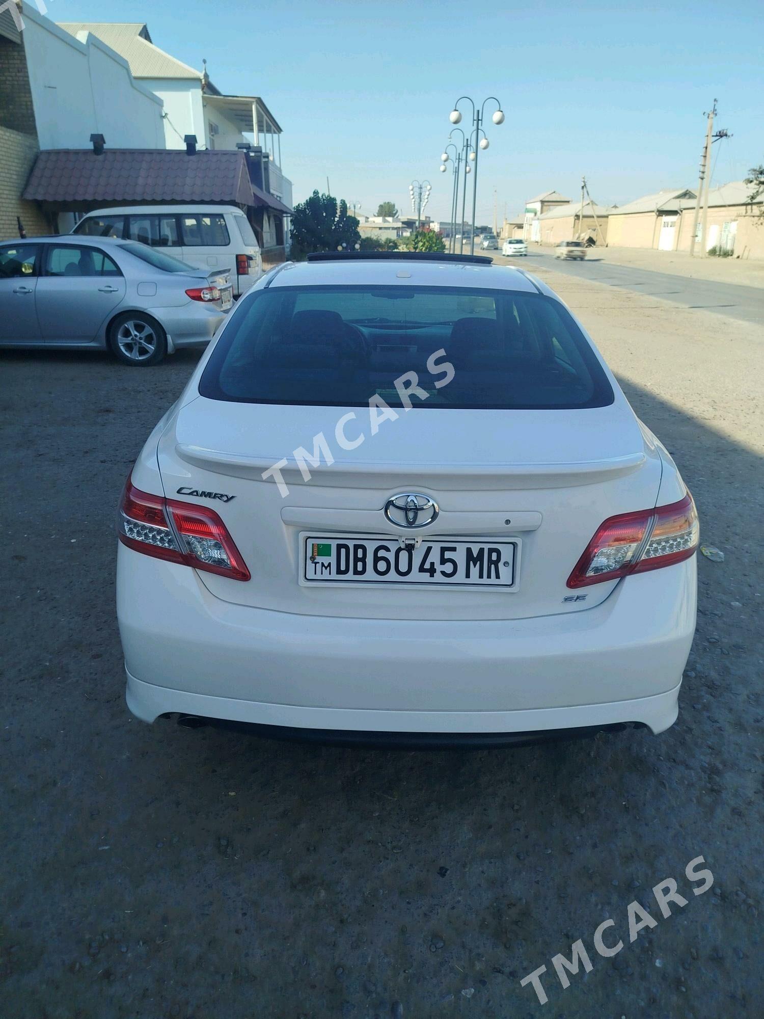 Toyota Camry 2011 - 170 000 TMT - Векильбазар - img 4