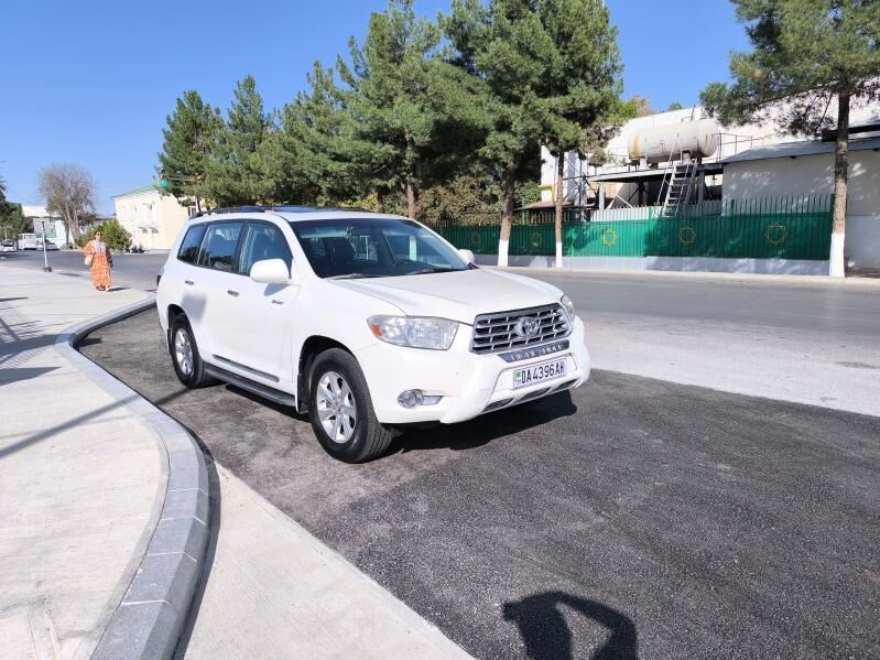 Toyota Highlander 2010 - 260 000 TMT - Aşgabat - img 4