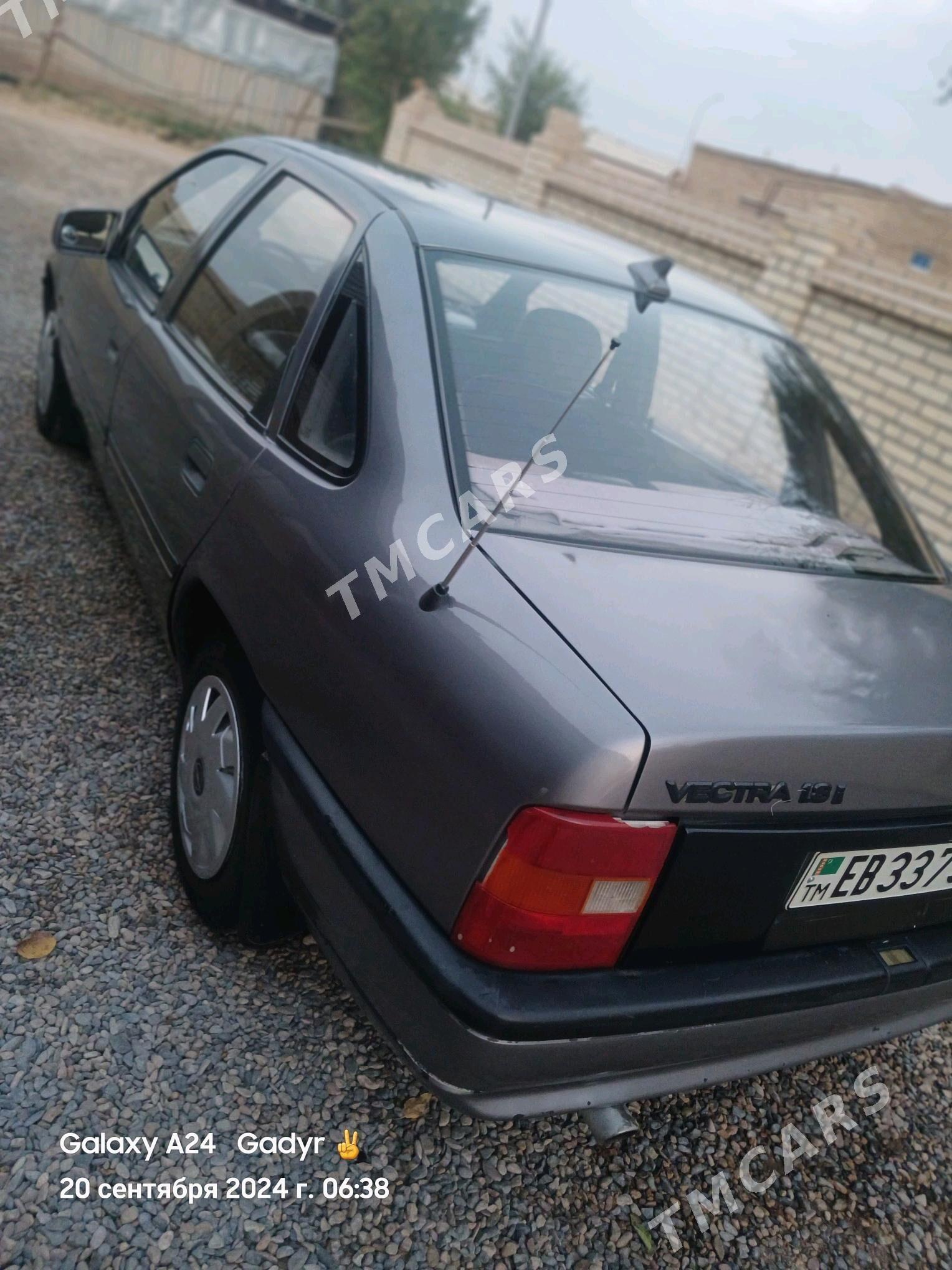 Opel Vectra 1990 - 28 000 TMT - Mary - img 4