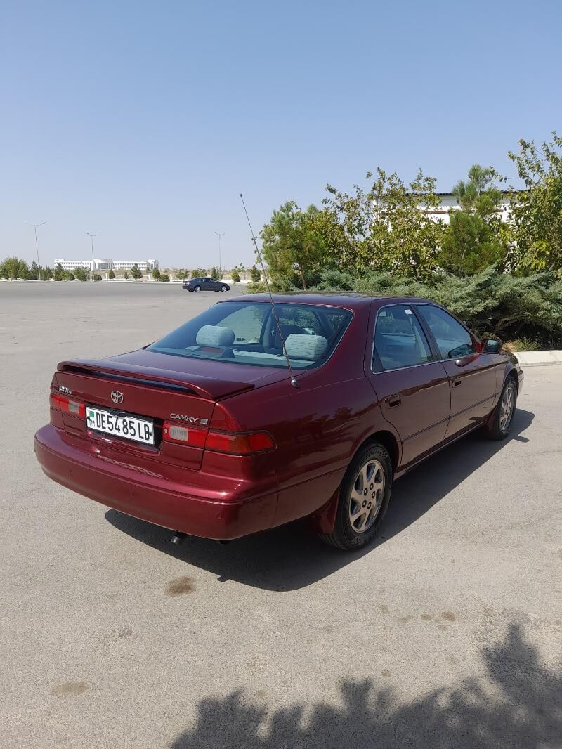 Toyota Camry 1998 - 105 000 TMT - Дянев - img 2