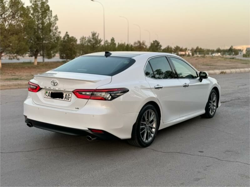 Toyota Camry 2019 - 395 000 TMT - Ашхабад - img 4