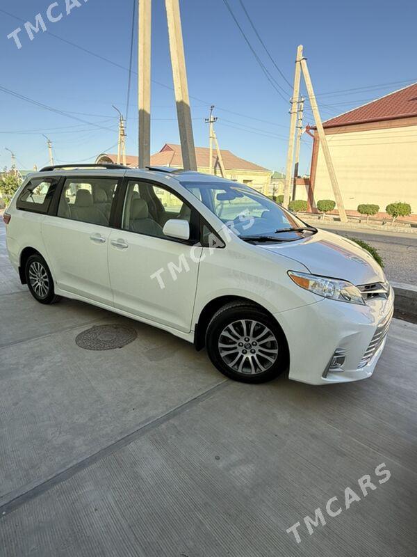 Toyota Sienna 2020 - 450 000 TMT - Aşgabat - img 8