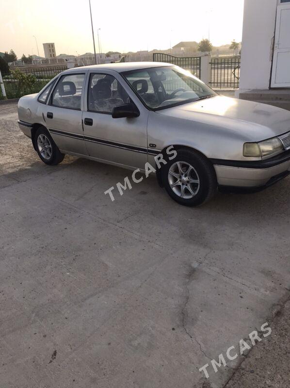 Opel Vectra 1990 - 30 000 TMT - Mary - img 2