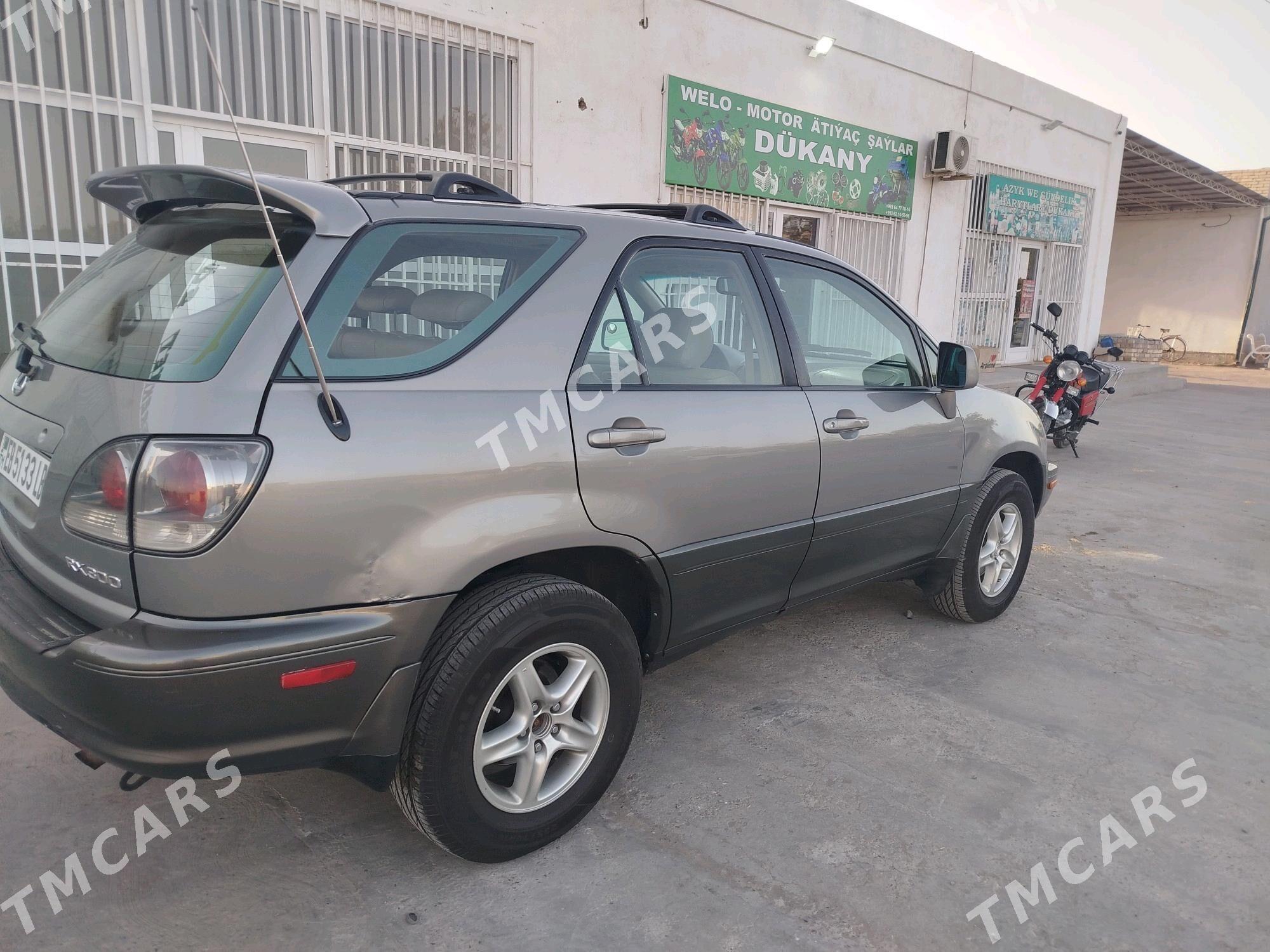 Lexus RX 300 2002 - 150 000 TMT - Саят - img 3