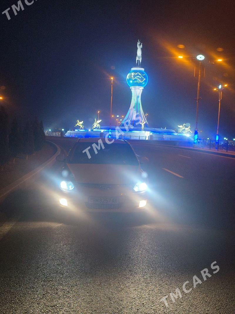 Hyundai I30 2010 - 120 000 TMT - Türkmenbaşy şaýoly - img 5