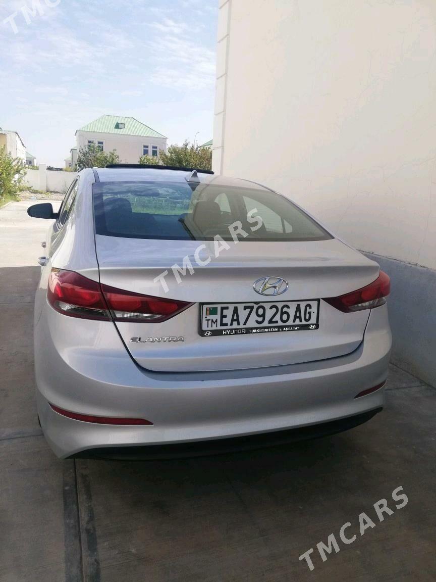 Hyundai Elantra 2017 - 200 000 TMT - Garadamak Şor - img 2