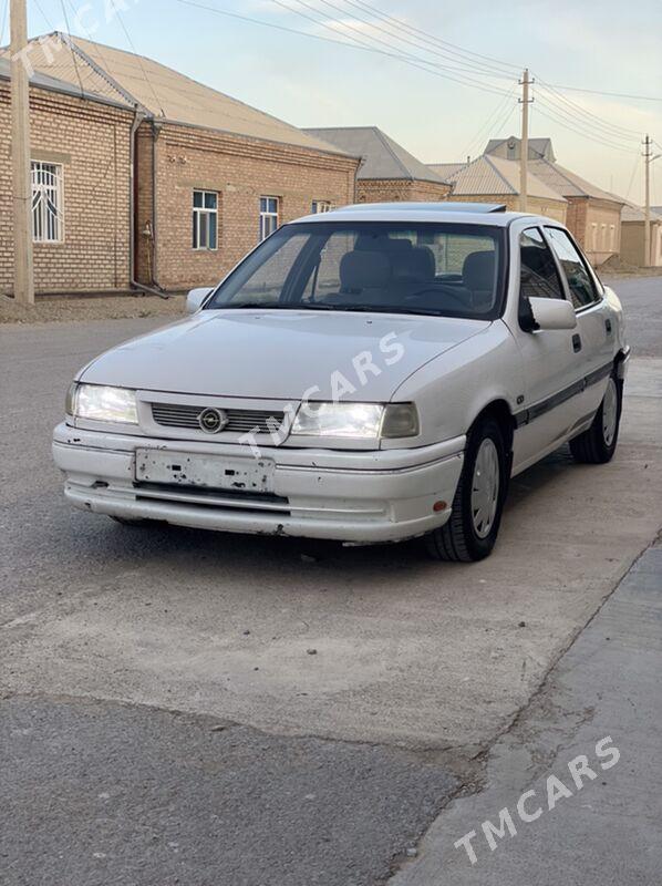 Opel Vectra 1993 - 31 000 TMT - Бахарден - img 3