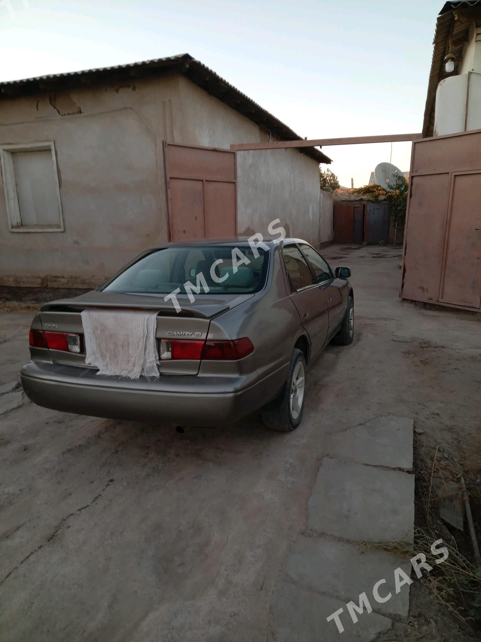 Toyota Camry 2000 - 120 000 TMT - етр. Туркменбаши - img 3