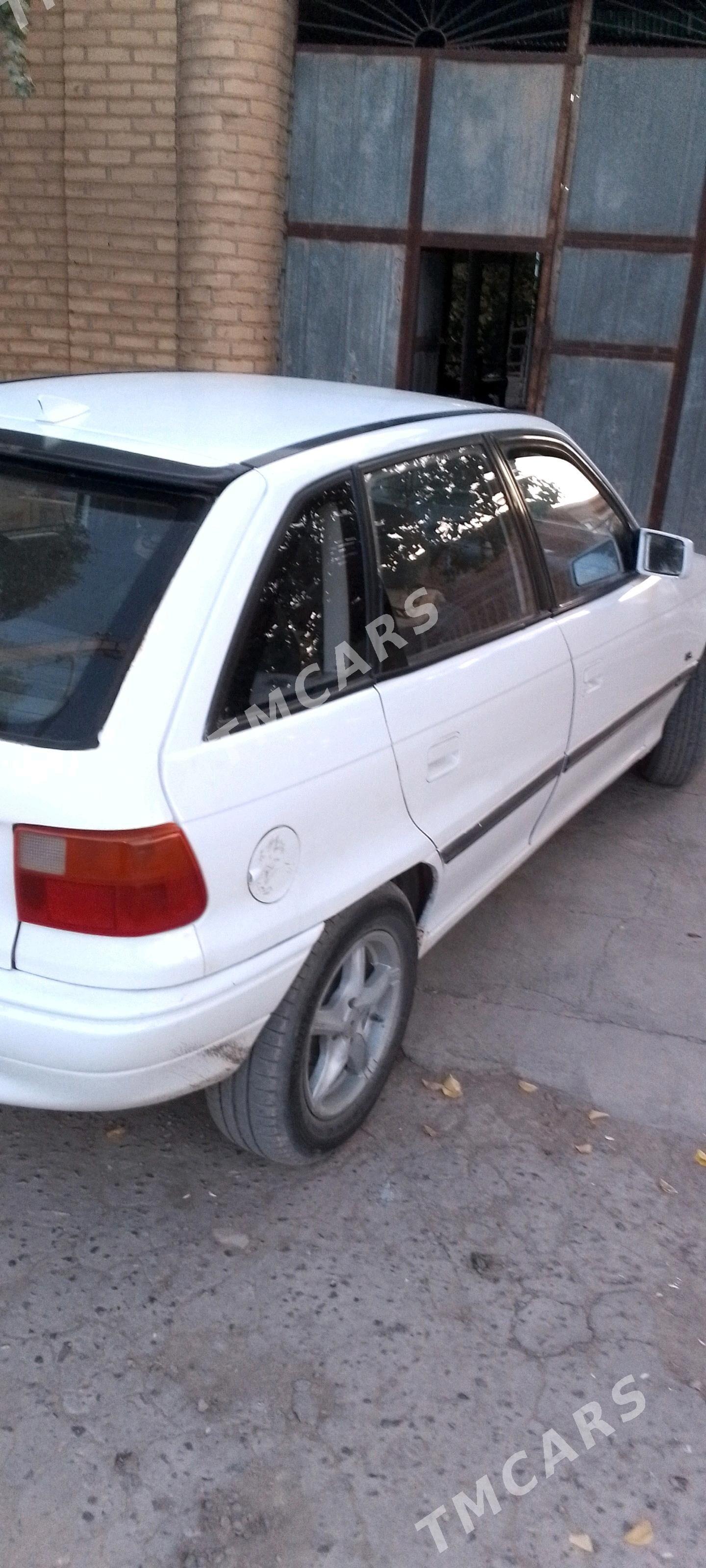 Opel Astra 1992 - 28 000 TMT - Saýat - img 2