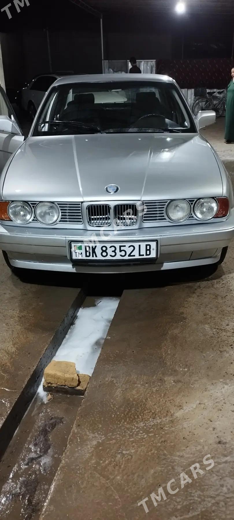 BMW 520 1992 - 55 000 TMT - Garabekewül - img 2