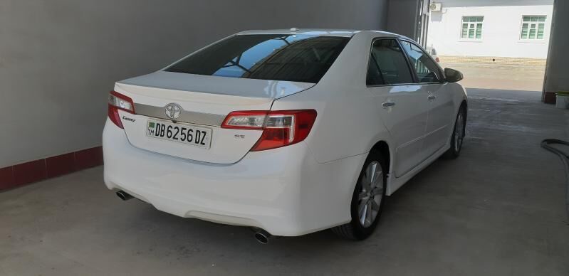 Toyota Camry 2013 - 200 000 TMT - Дашогуз - img 3