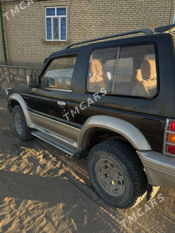 Mitsubishi Pajero 1993 - 28 000 TMT - Darganata - img 2