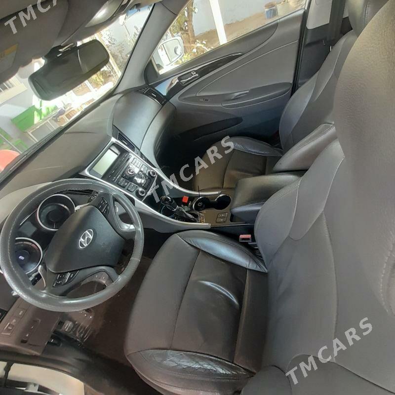 Hyundai Elantra 2011 - 146 000 TMT - Берекет - img 3