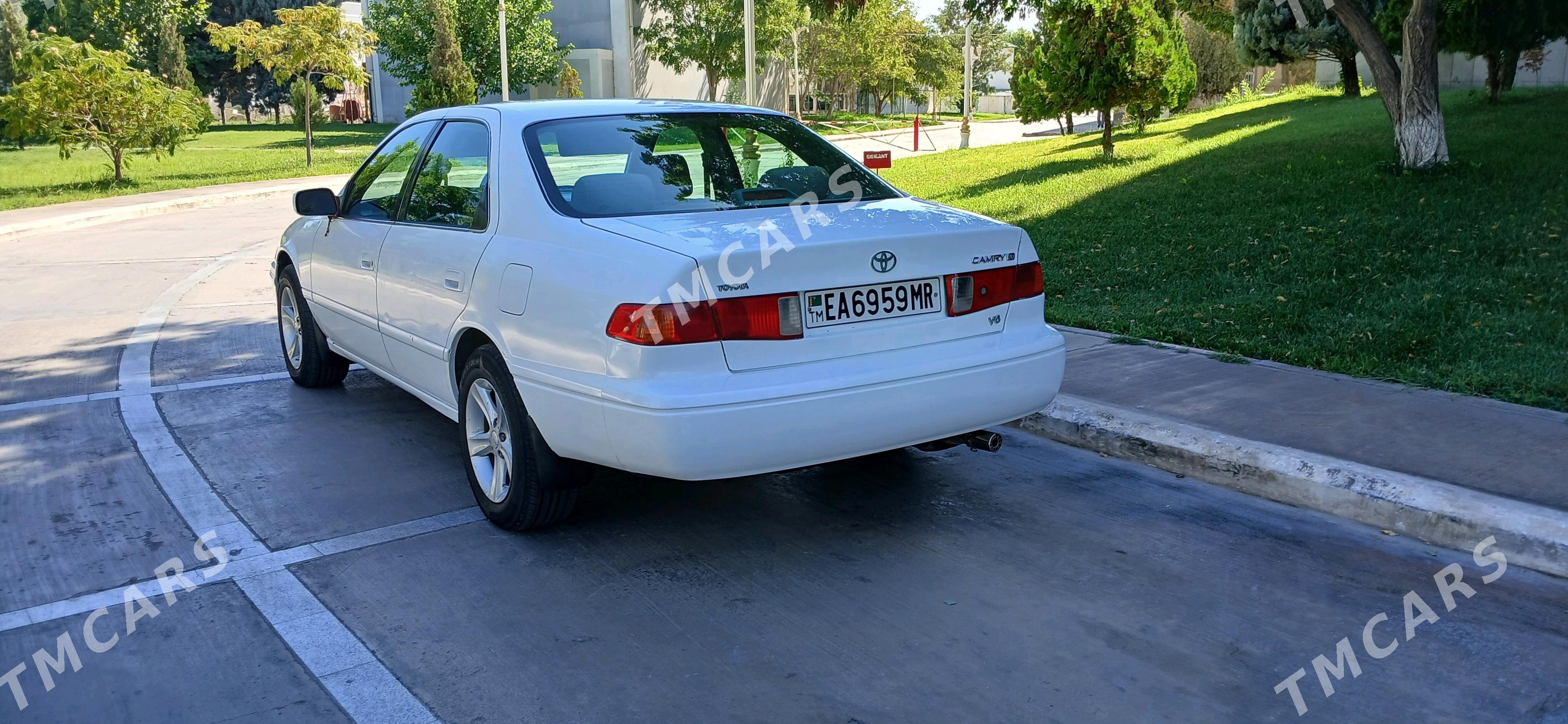 Toyota Camry 2001 - 105 000 TMT - Baýramaly - img 3