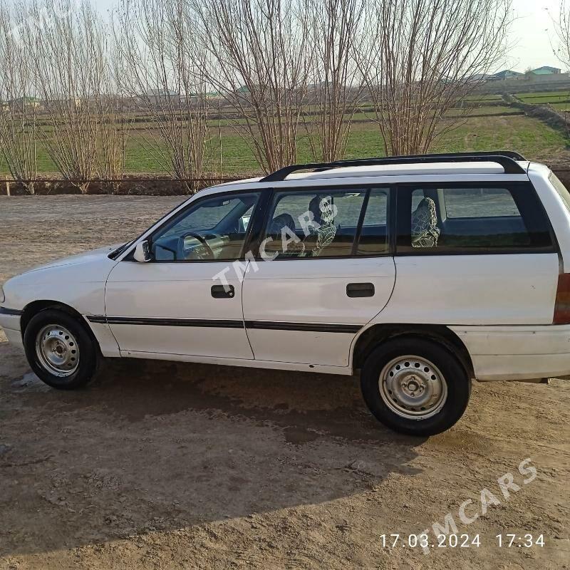 Opel Astra 1992 - 22 000 TMT - Шабатский этрап - img 2