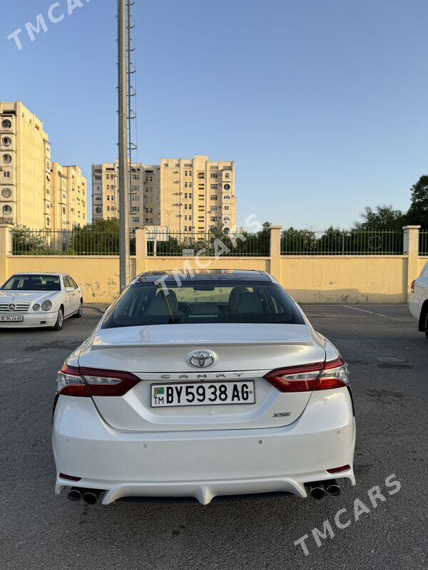 Toyota Camry 2018 - 300 000 TMT - ул. Подвойского (Битарап Туркменистан шаёлы) - img 9