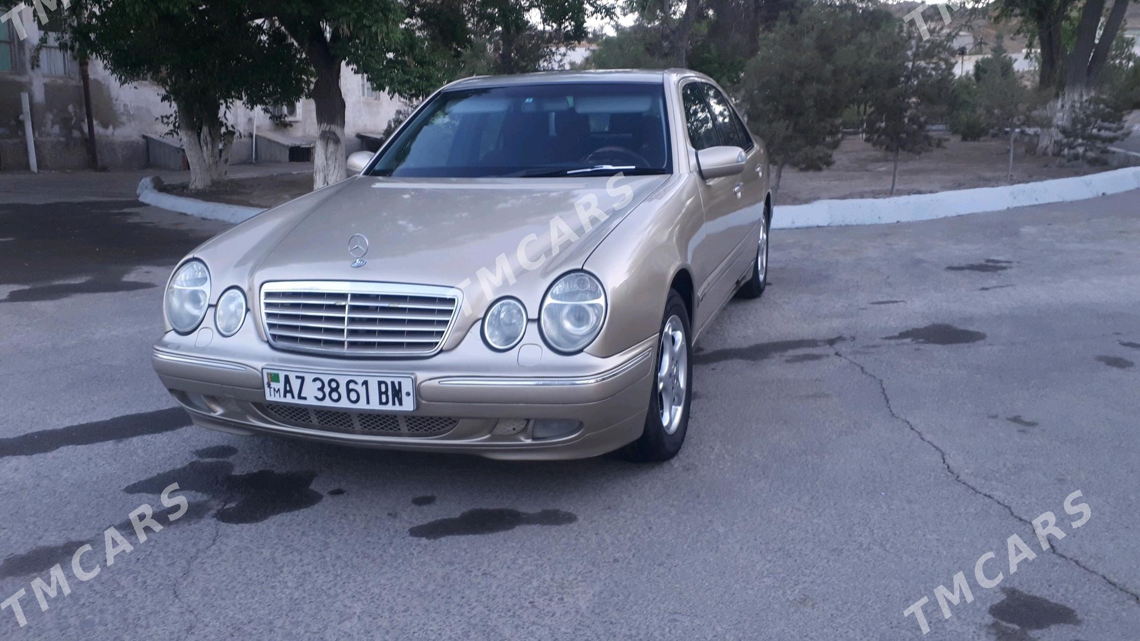 Mercedes-Benz E320 2001 - 110 000 TMT - Balkanabat - img 9