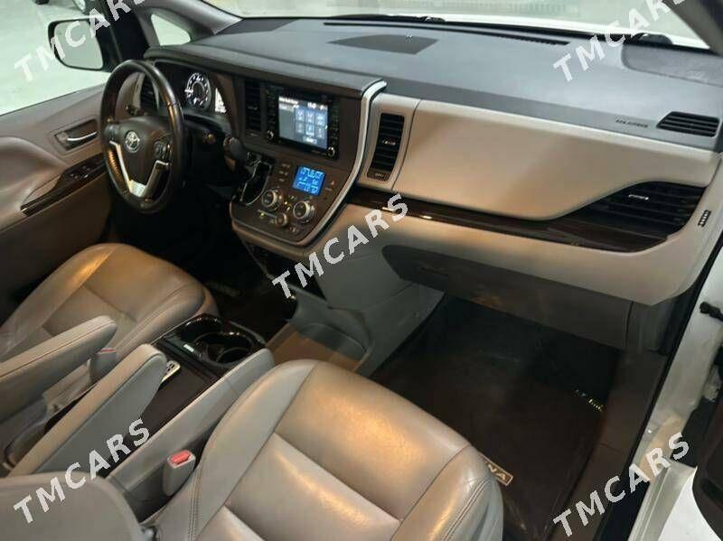 Toyota Sienna 2020 - 410 000 TMT - Гуртли - img 6