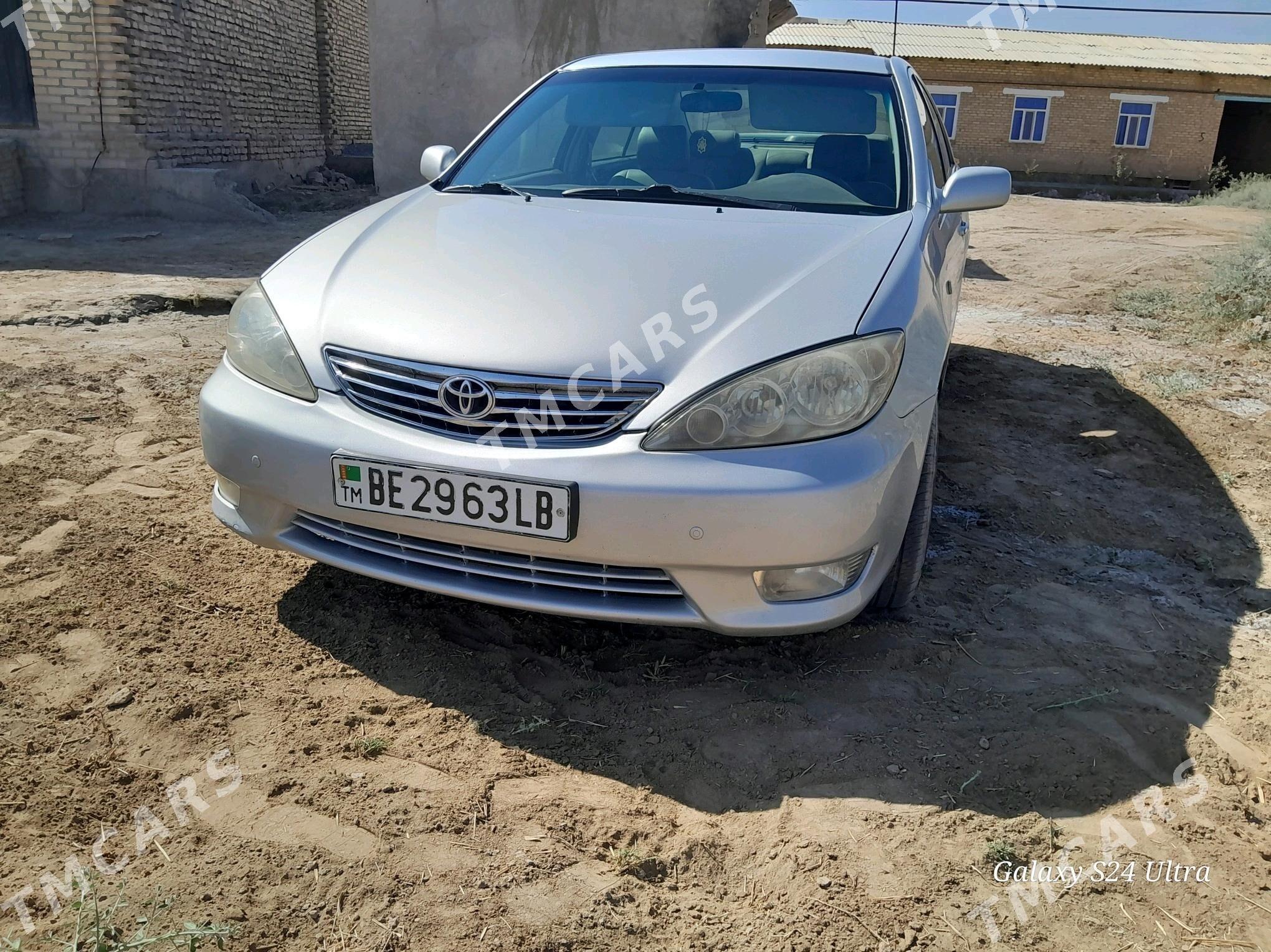 Toyota Camry 2005 - 150 000 TMT - Garabekewül - img 4