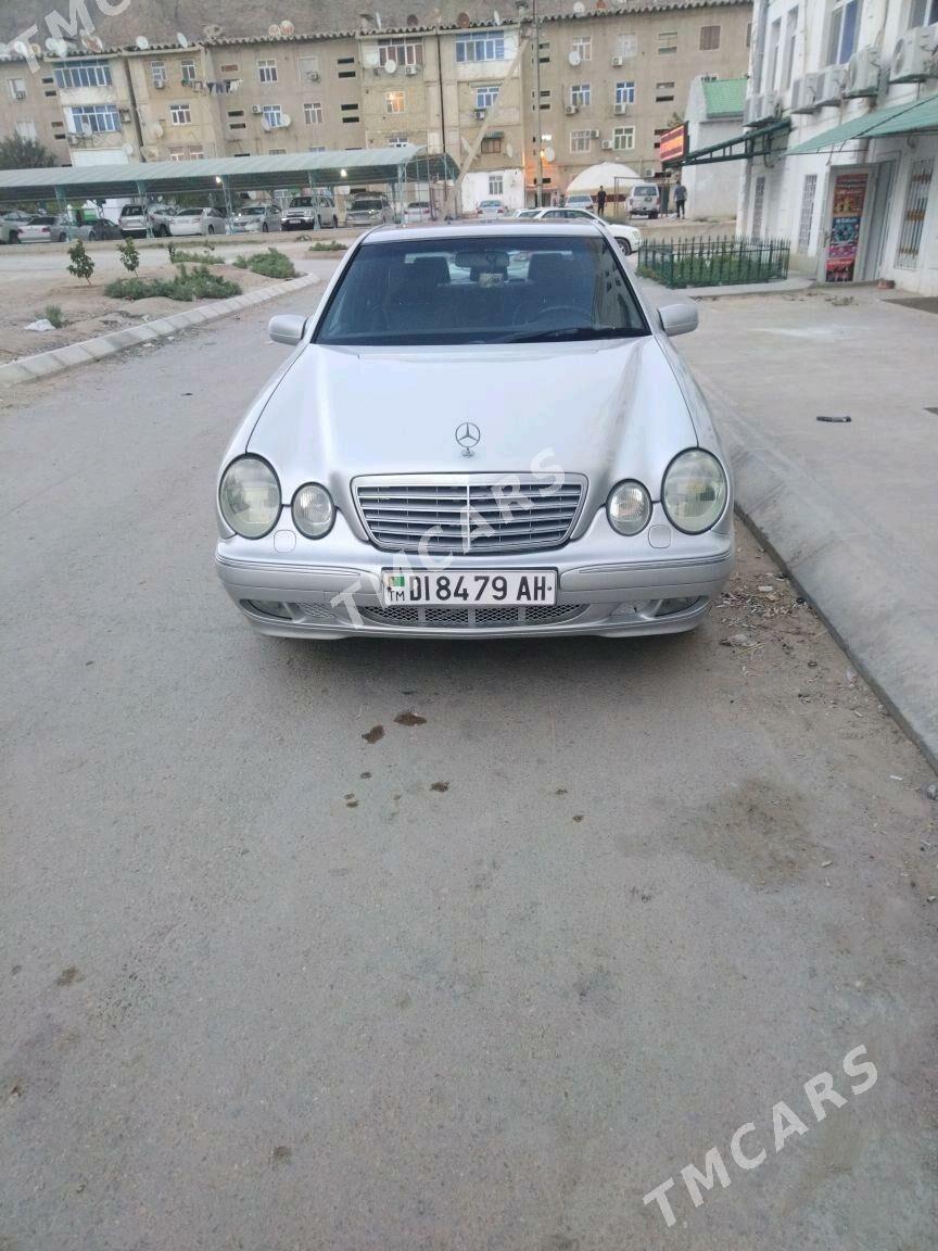 Mercedes-Benz E320 2002 - 120 000 TMT - Балканабат - img 9