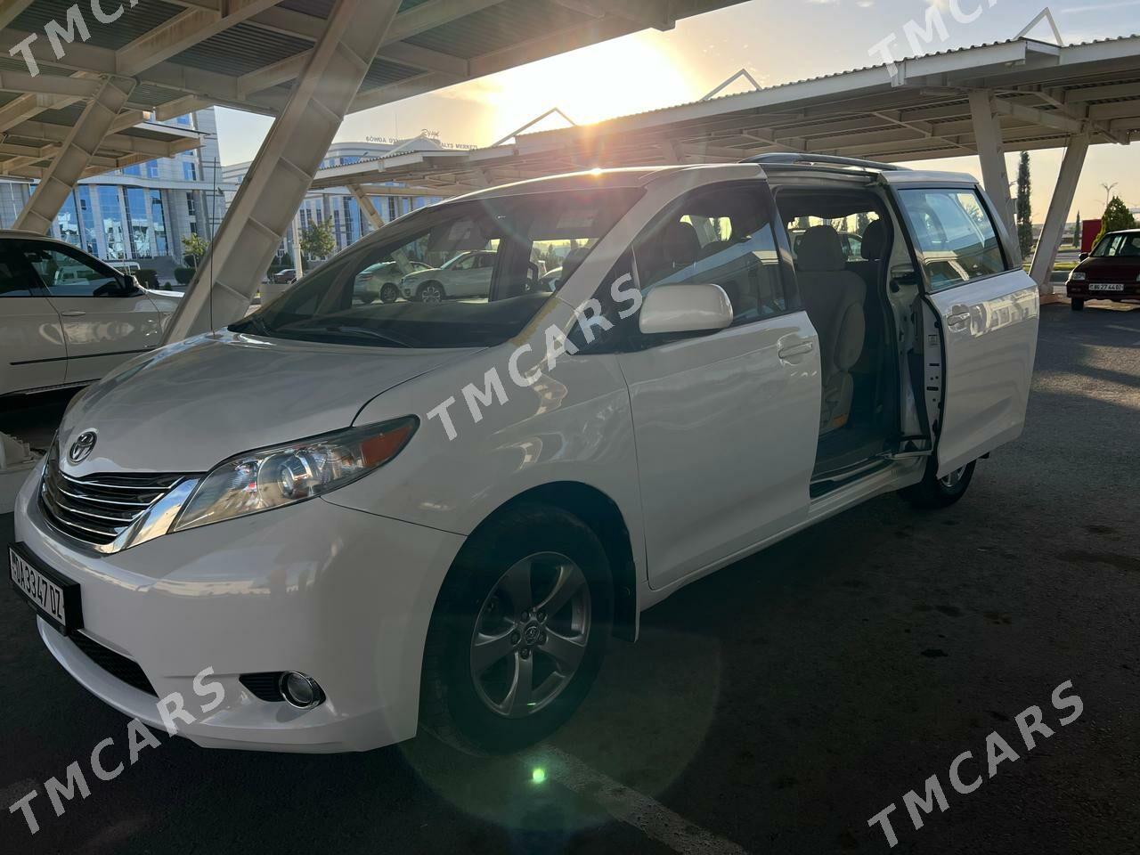 Toyota Sienna 2011 - 250 000 TMT - Шабатский этрап - img 4