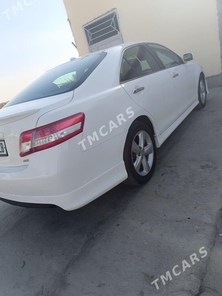 Toyota Camry 2011 - 180 000 TMT - Саят - img 3