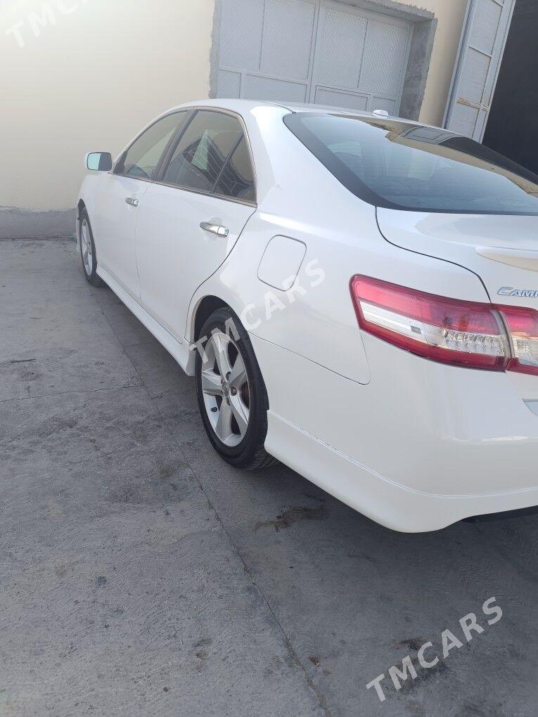 Toyota Camry 2011 - 180 000 TMT - Саят - img 2