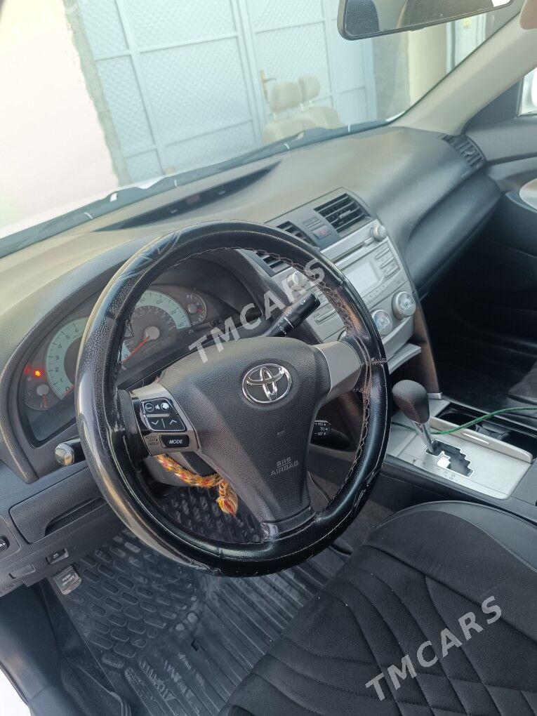 Toyota Camry 2011 - 180 000 TMT - Саят - img 5