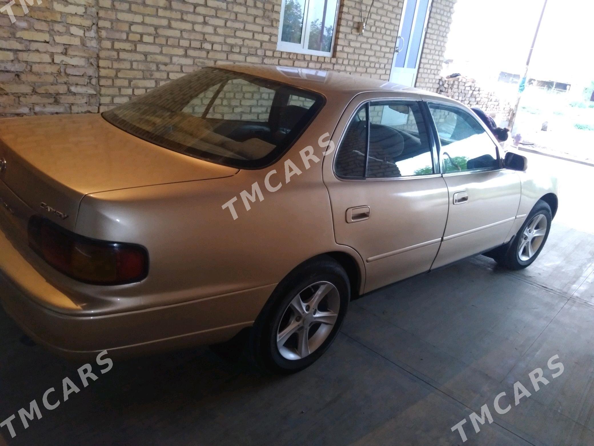 Toyota Camry 1995 - 68 000 TMT - Türkmenabat - img 5