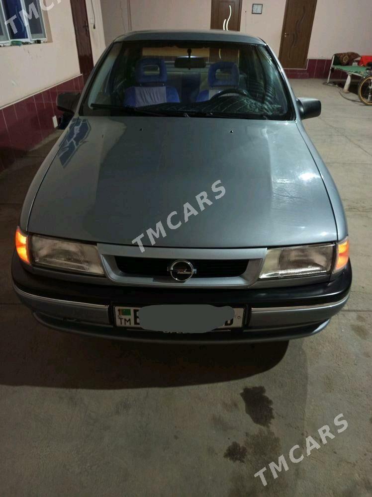 Opel Vectra 1993 - 42 000 TMT - Сакар - img 2