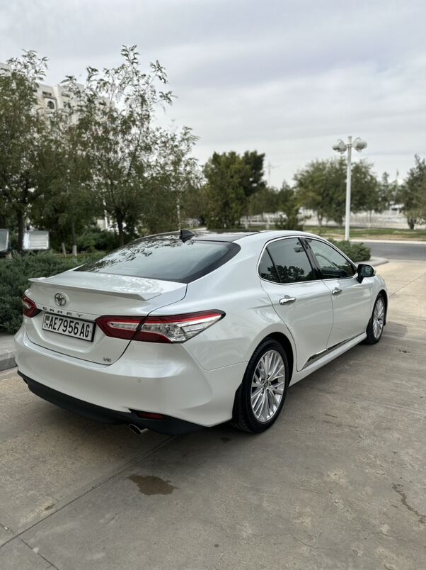 Toyota Camry 2019 - 595 000 TMT - Hitrowka - img 8