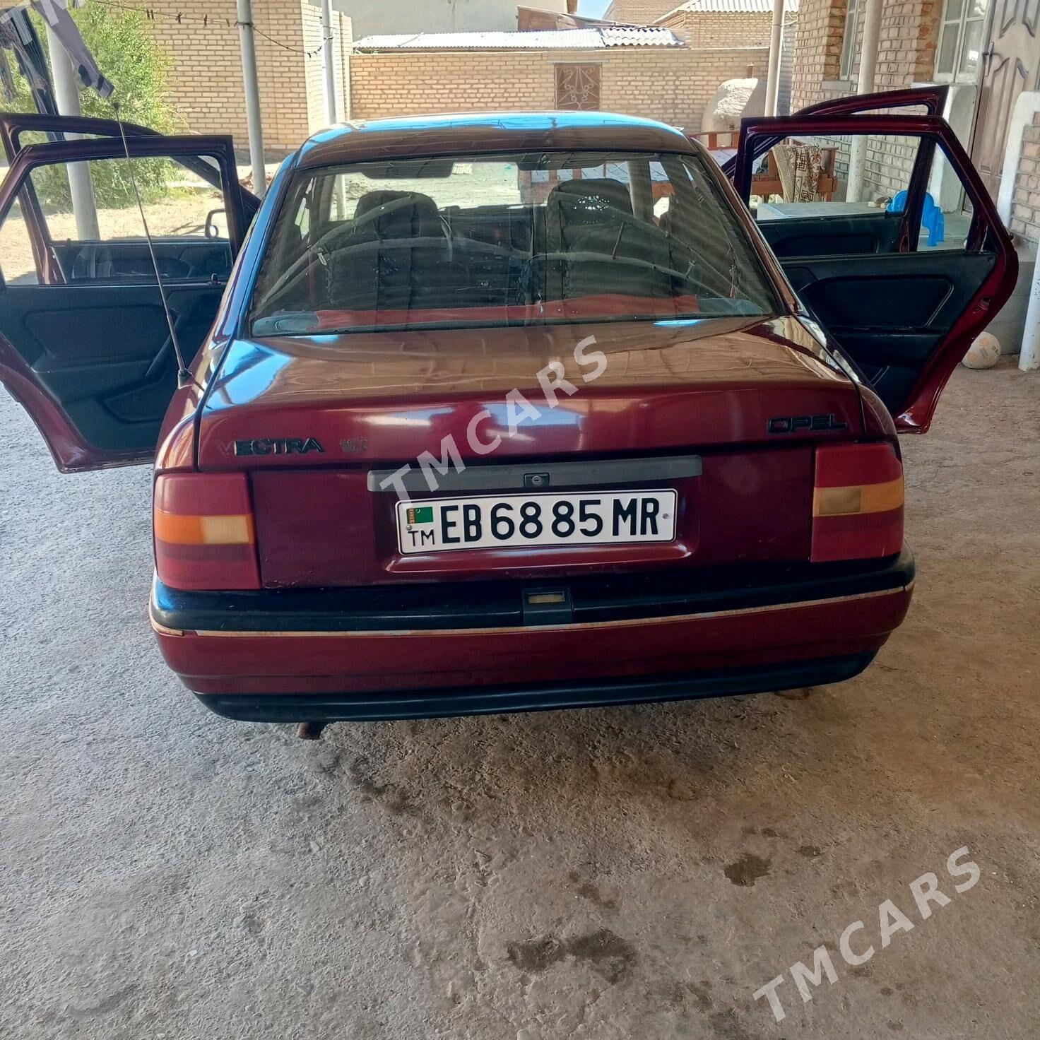 Opel Vectra 1992 - 28 000 TMT - Mary - img 3