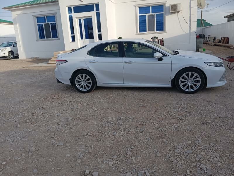 Toyota Camry 2019 - 248 000 TMT - Balkanabat - img 8