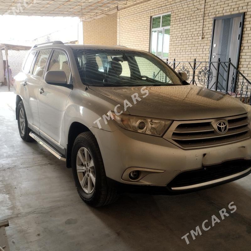 Toyota Highlander 2012 - 310 000 TMT - Гарабекевюл - img 2