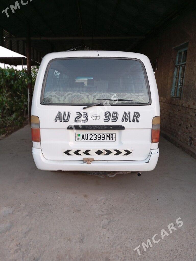 Toyota Hiace 2001 - 72 000 TMT - Мургап - img 3