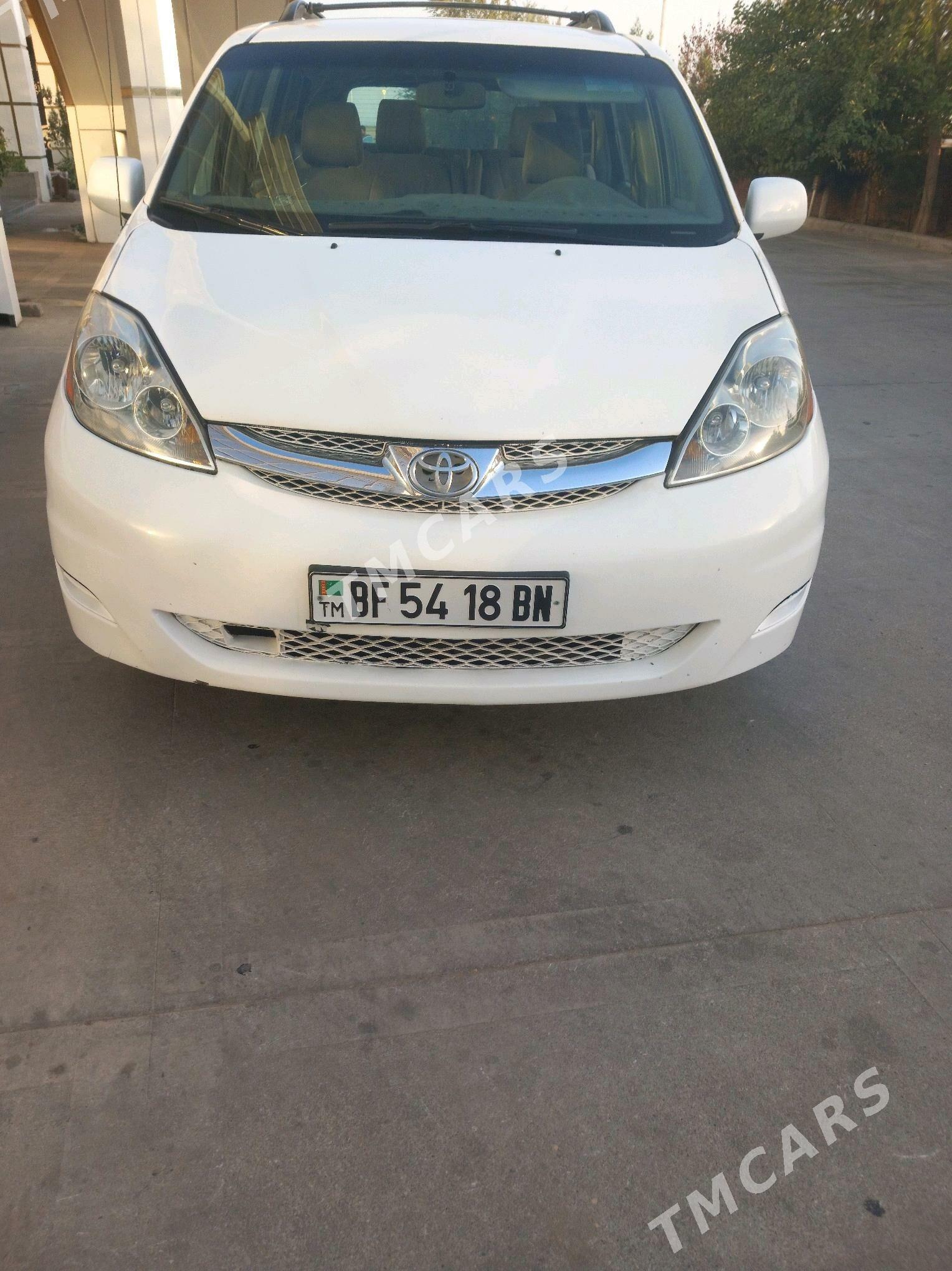 Toyota Sienna 2009 - 175 000 TMT - Туркменбаши - img 4