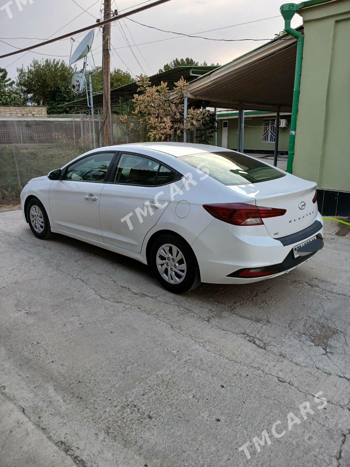 Hyundai Elantra 2019 - 205 000 TMT - Köşi - img 6