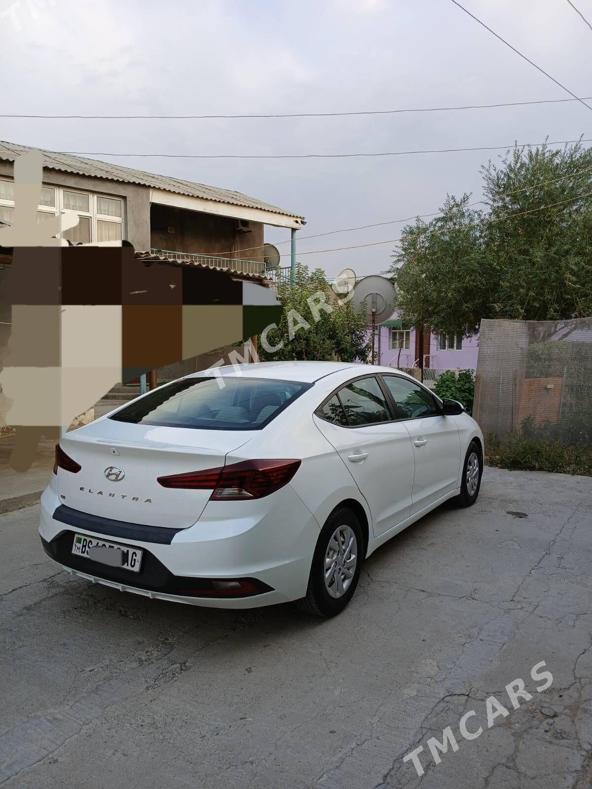 Hyundai Elantra 2019 - 205 000 TMT - Köşi - img 7