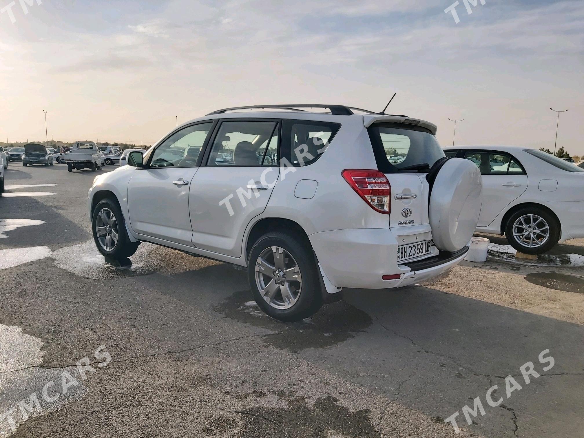 Toyota RAV4 2012 - 180 000 TMT - Türkmenabat - img 2