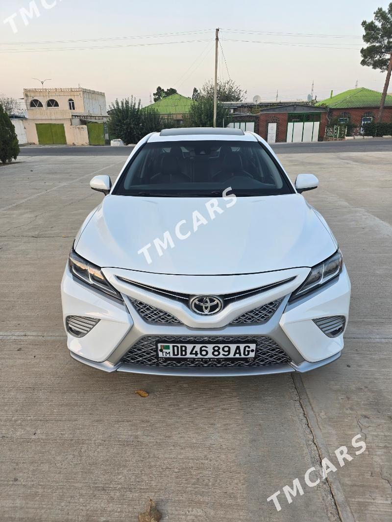 Toyota Camry 2018 - 293 000 TMT - Бузмеин ГРЭС - img 5