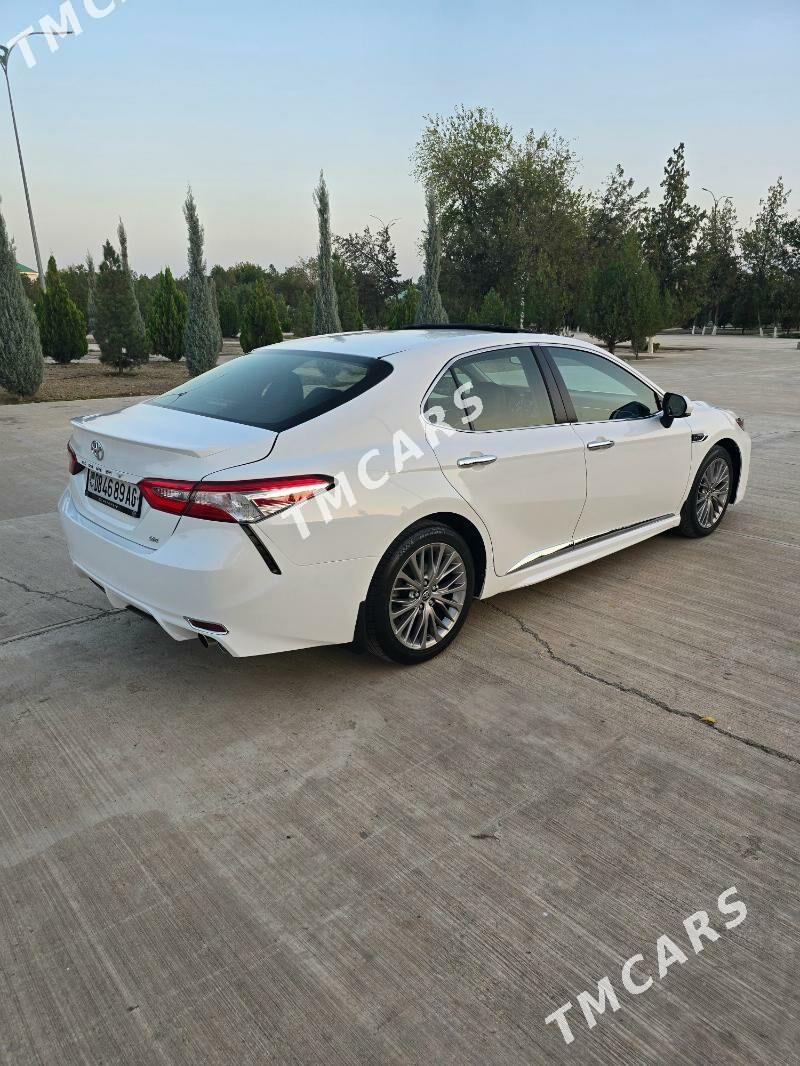 Toyota Camry 2018 - 293 000 TMT - Бузмеин ГРЭС - img 4