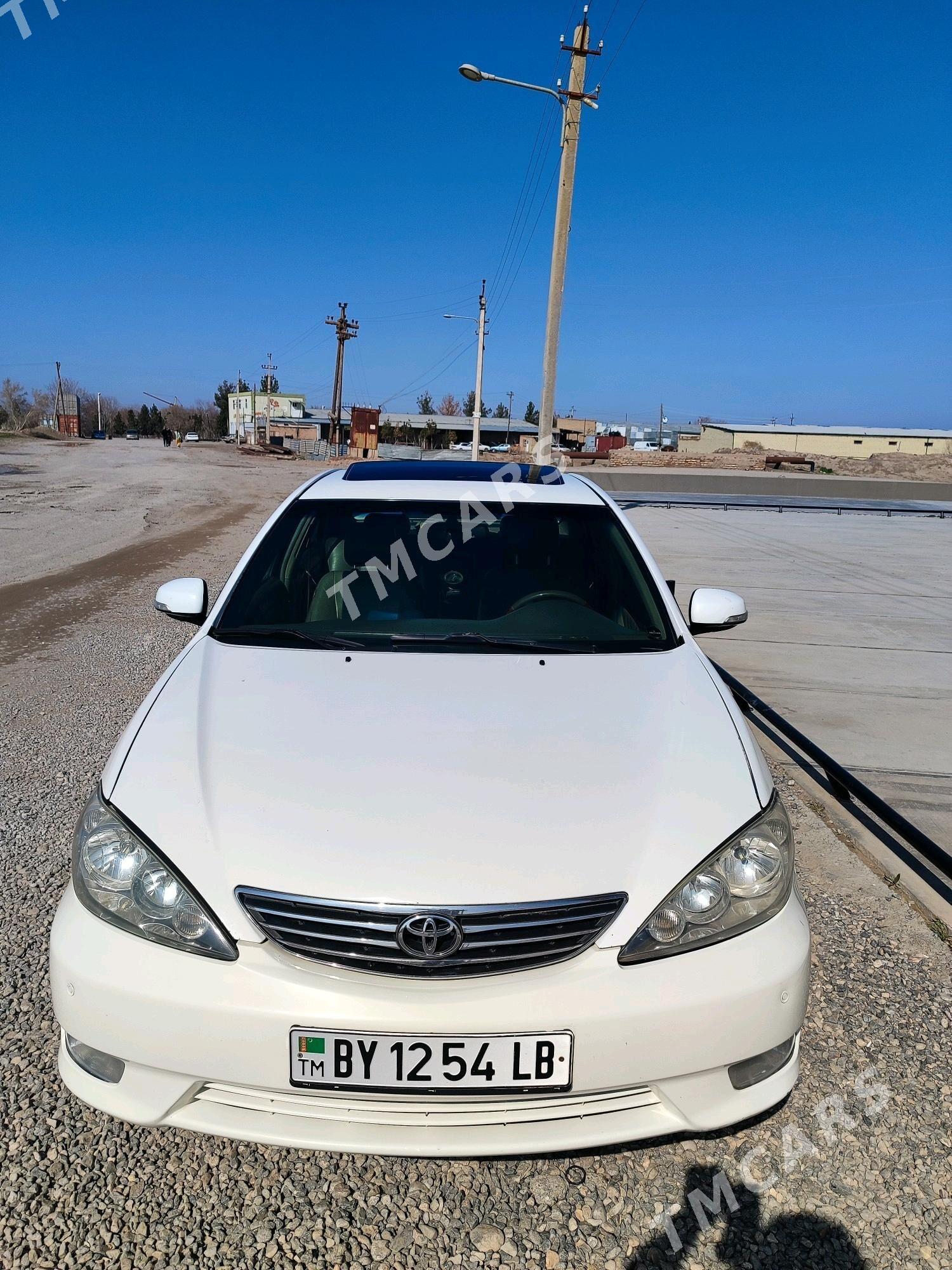 Toyota Camry 2004 - 160 000 TMT - Халач - img 3